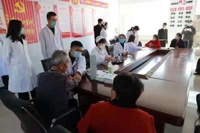 吉林省神經精神病醫院醫療隊走進輝南向陽村開展義診活動，提供全方位健康咨詢