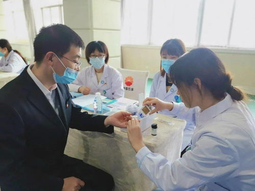 愛心永恒，健康加油——甘肅寶石花醫院健康咨詢義診活動走進中國石油甘肅銷售公司
